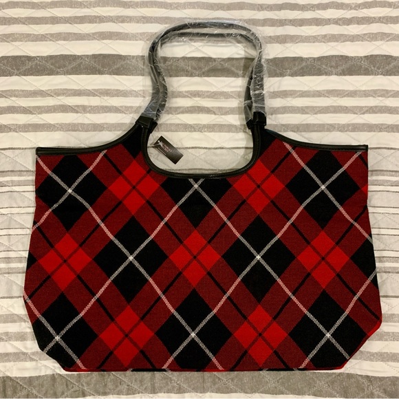 Victoria’s Secret Limited Edition Holiday Tote Bag - Picture 4 of 9